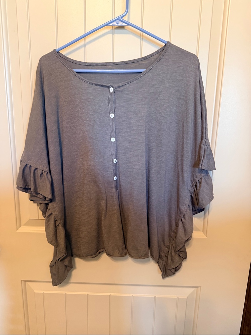 Women's Ruffle Sleeve Button-Front Top - Gray
